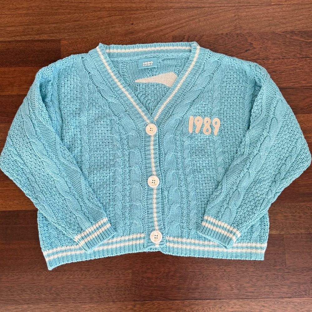 🩵 NEW Official Taylor Swift 1989 (Taylor's Version) Knit Cardigan - Size XS/SM 🩵